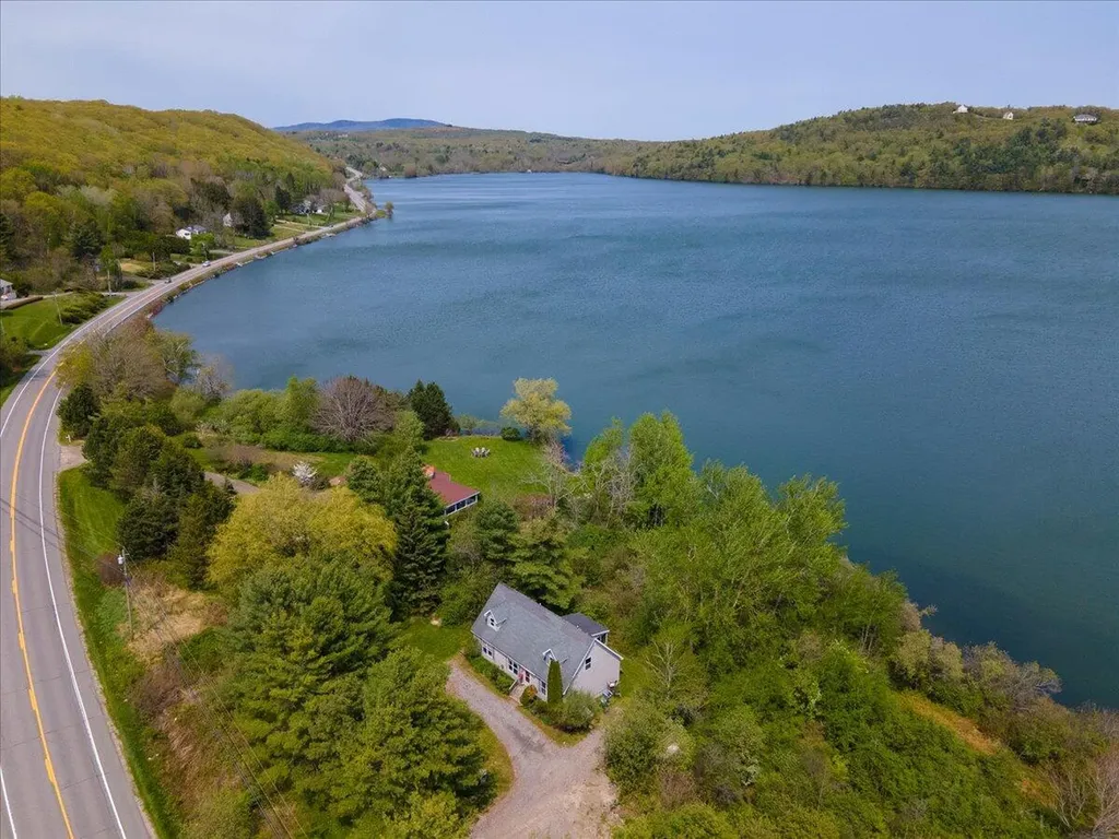 153 Lakeview Drive Rockland ME 04841