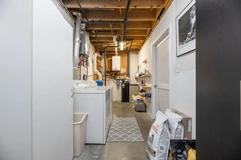 109 Treadwell Acres Hermon ME 04401