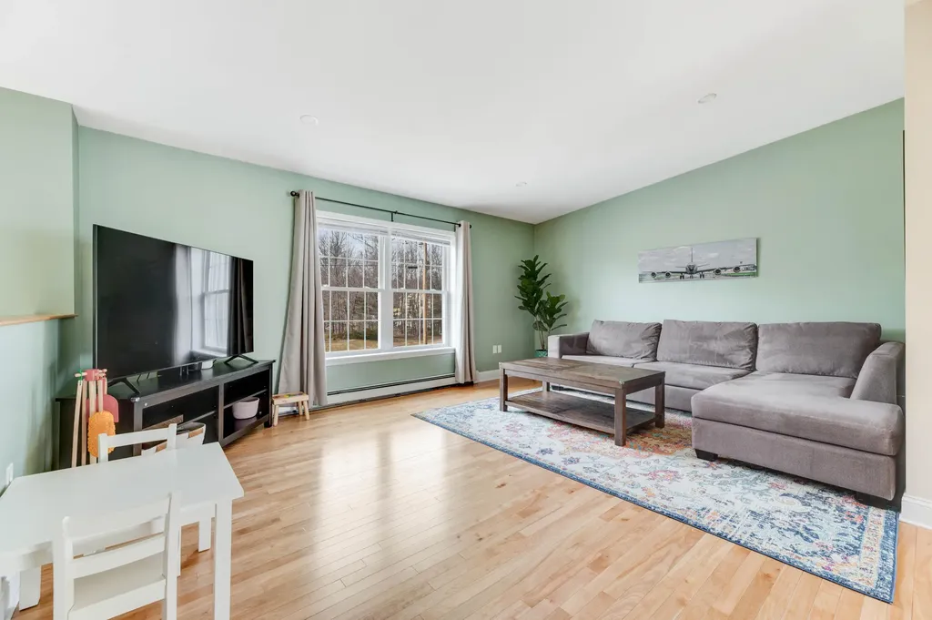 109 Treadwell Acres Hermon ME 04401