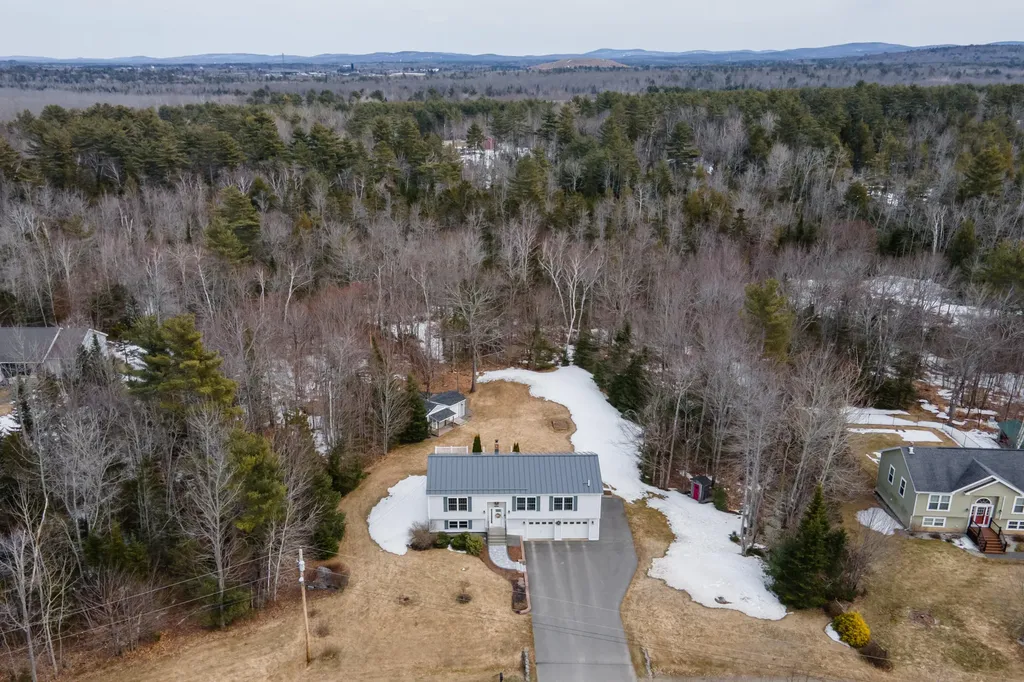 109 Treadwell Acres Hermon ME 04401
