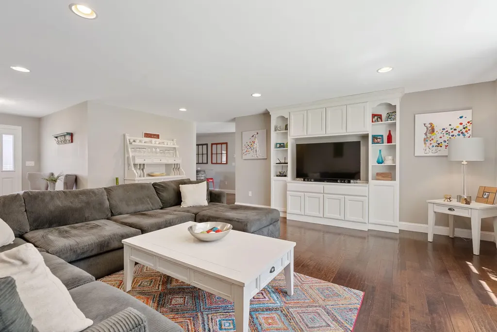45 Parkside Drive Biddeford ME 04005