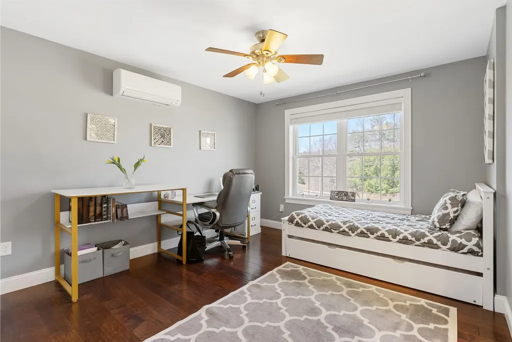45 Parkside Drive Biddeford ME 04005