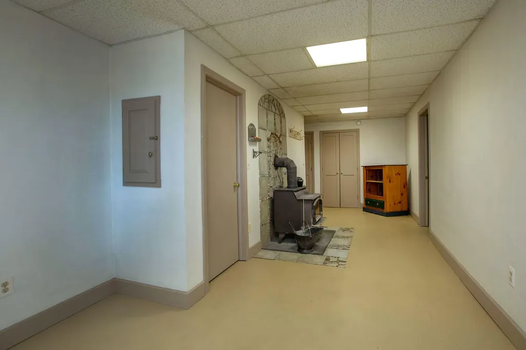 41 Hatch Road Auburn ME 04210