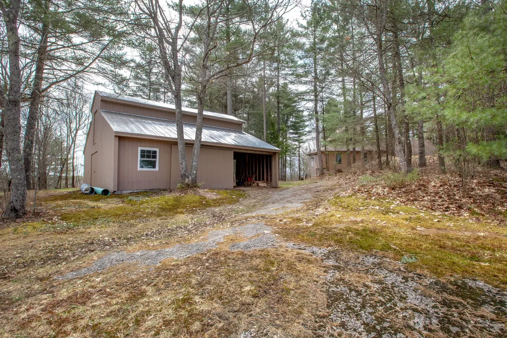 41 Hatch Road Auburn ME 04210