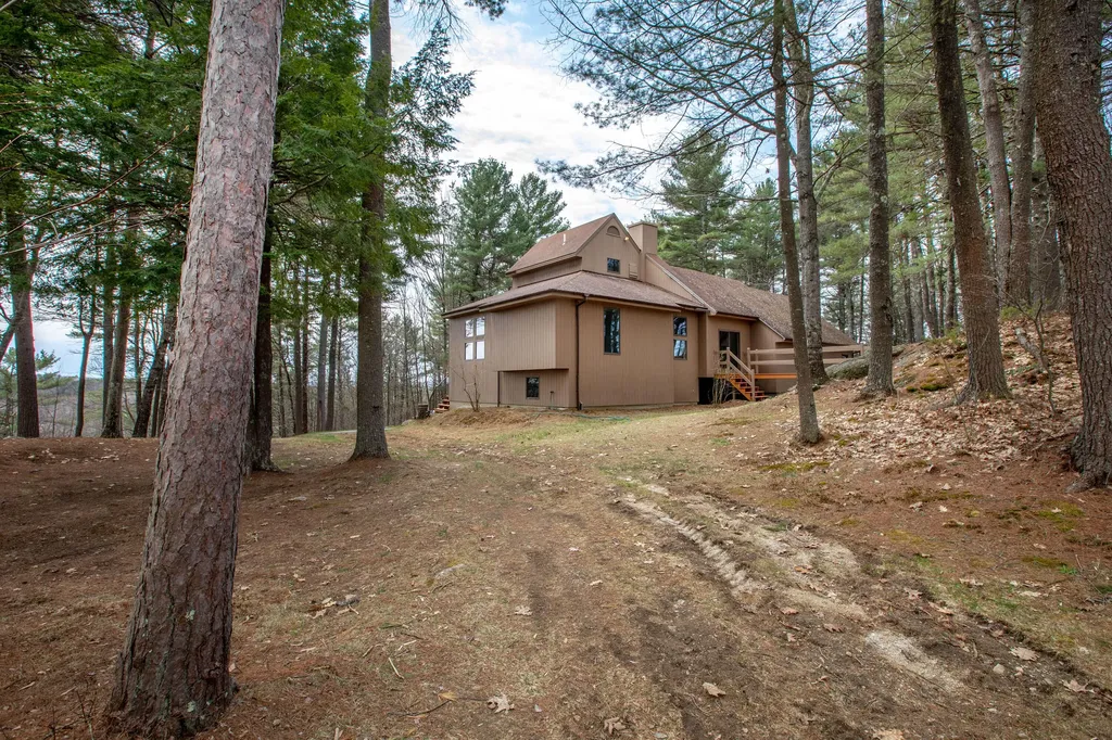 41 Hatch Road Auburn ME 04210
