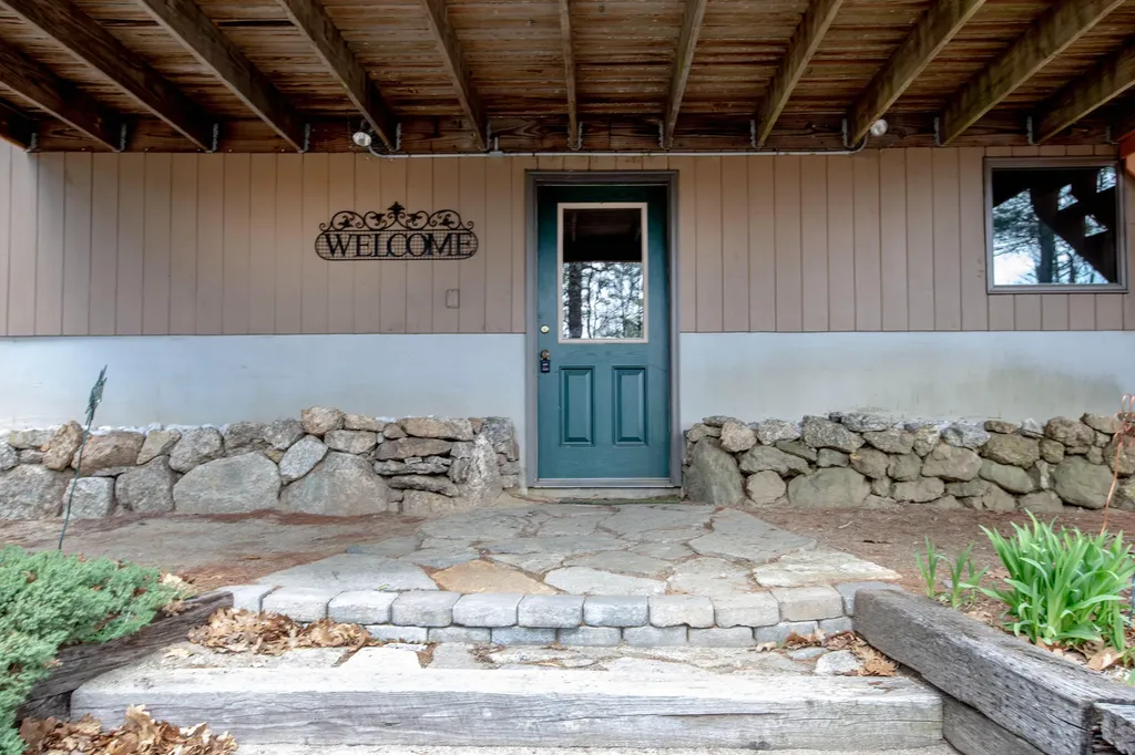 41 Hatch Road Auburn ME 04210