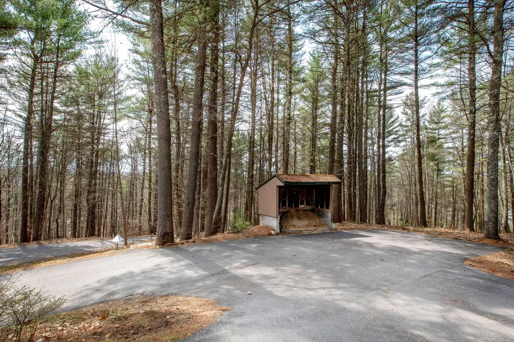 41 Hatch Road Auburn ME 04210