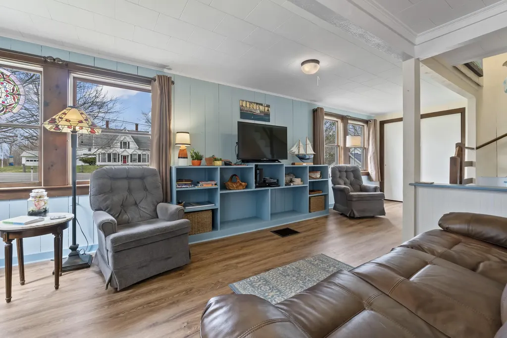 522 Friendship Road Waldoboro ME 04572