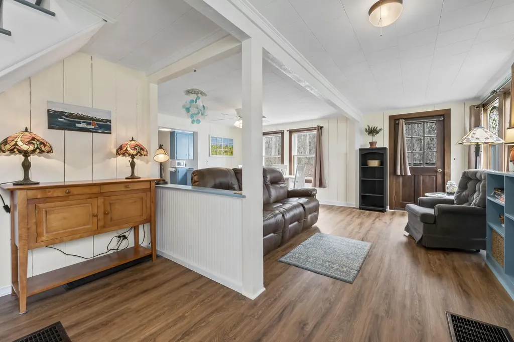 522 Friendship Road Waldoboro ME 04572