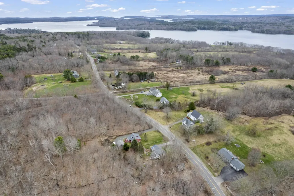 522 Friendship Road Waldoboro ME 04572