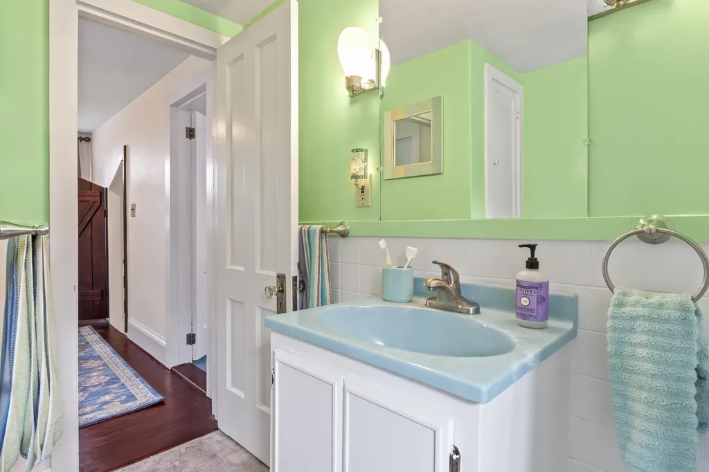 522 Friendship Road Waldoboro ME 04572