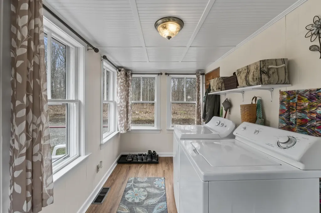 522 Friendship Road Waldoboro ME 04572