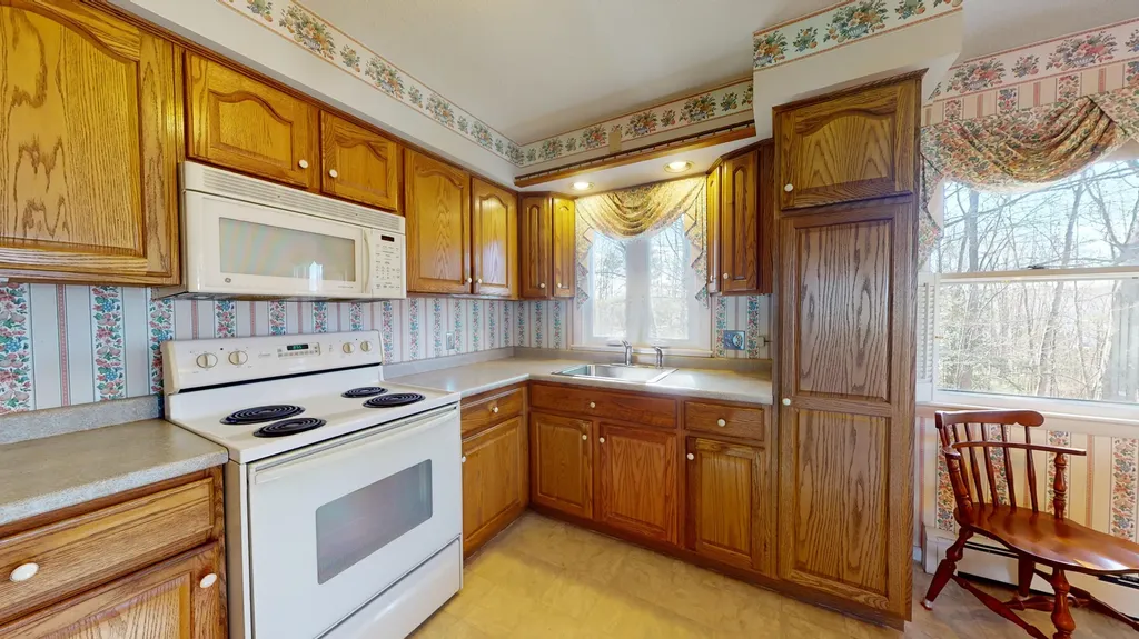 5 Mitchell Street Lewiston ME 04240