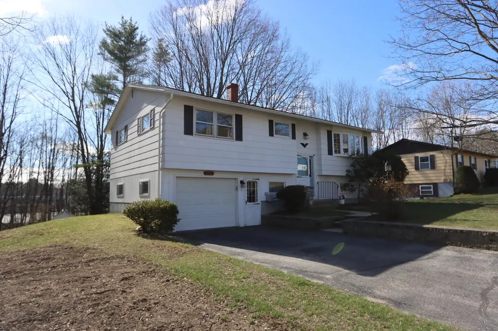 5 Mitchell Street Lewiston ME 04240