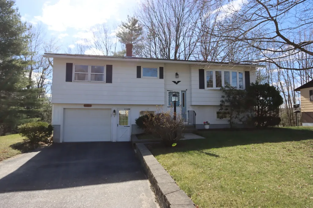 5 Mitchell Street Lewiston ME 04240