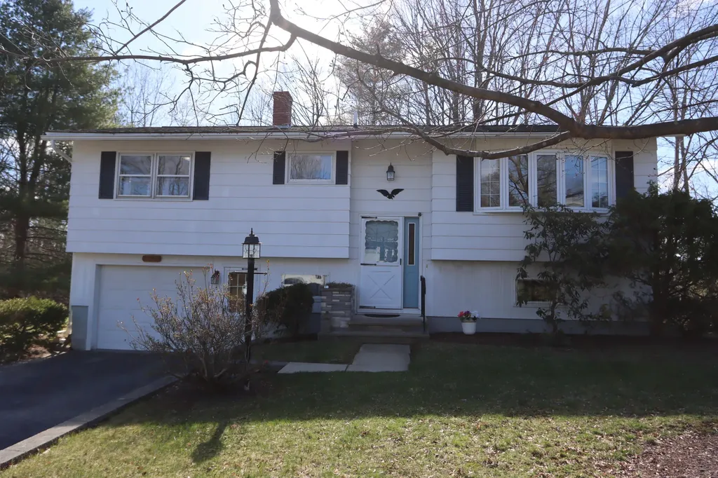 5 Mitchell Street Lewiston ME 04240