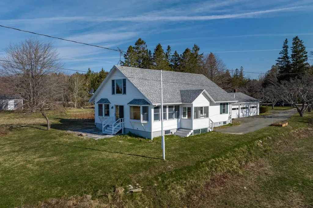 502 Reach Road Sedgwick ME 04673