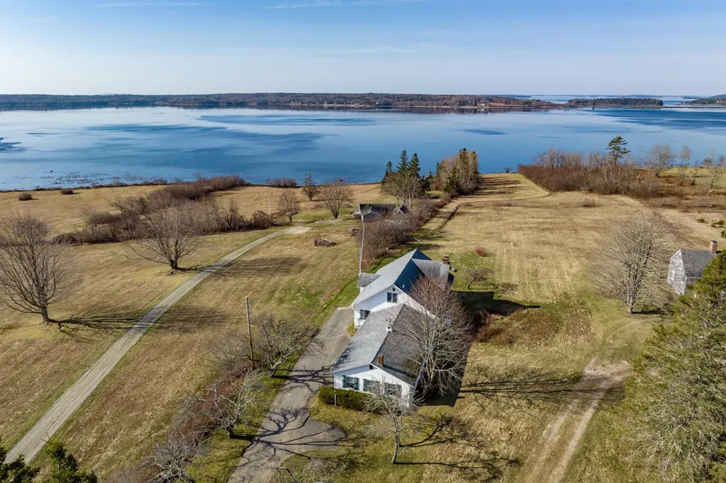 502 Reach Road Sedgwick ME 04673