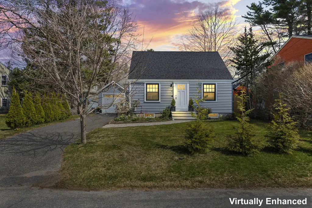 6 Winslow Road Falmouth ME 04105