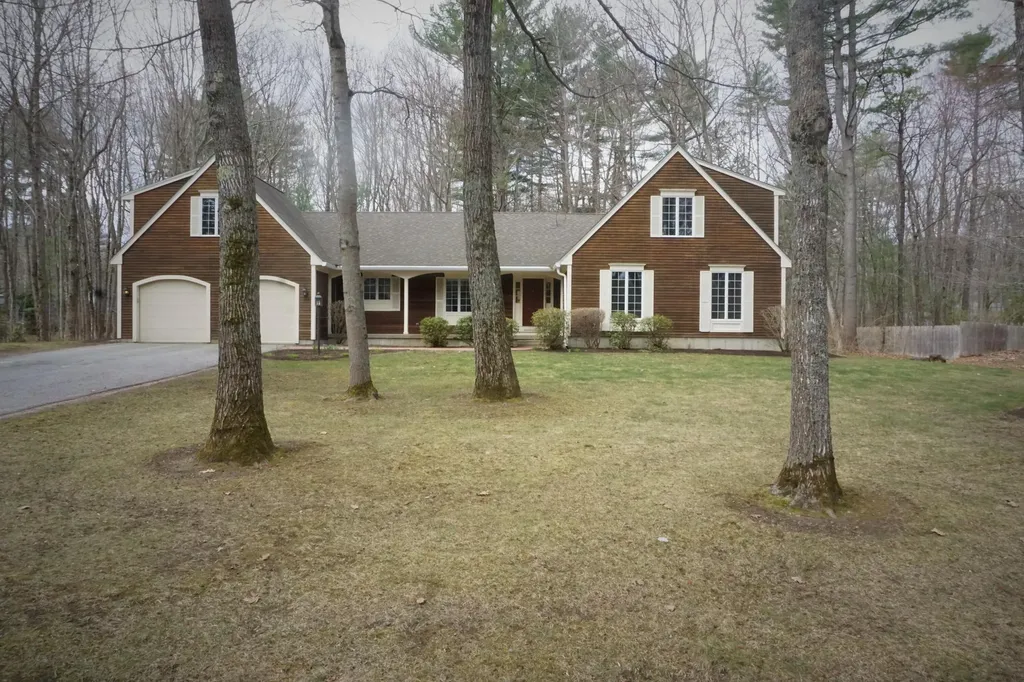 15 Chestnut Road Brunswick ME 04011