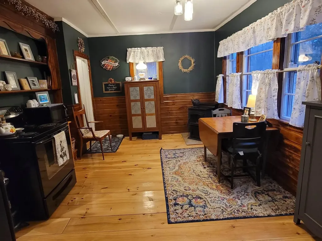 61 Pine Knoll Road Winthrop ME 04364