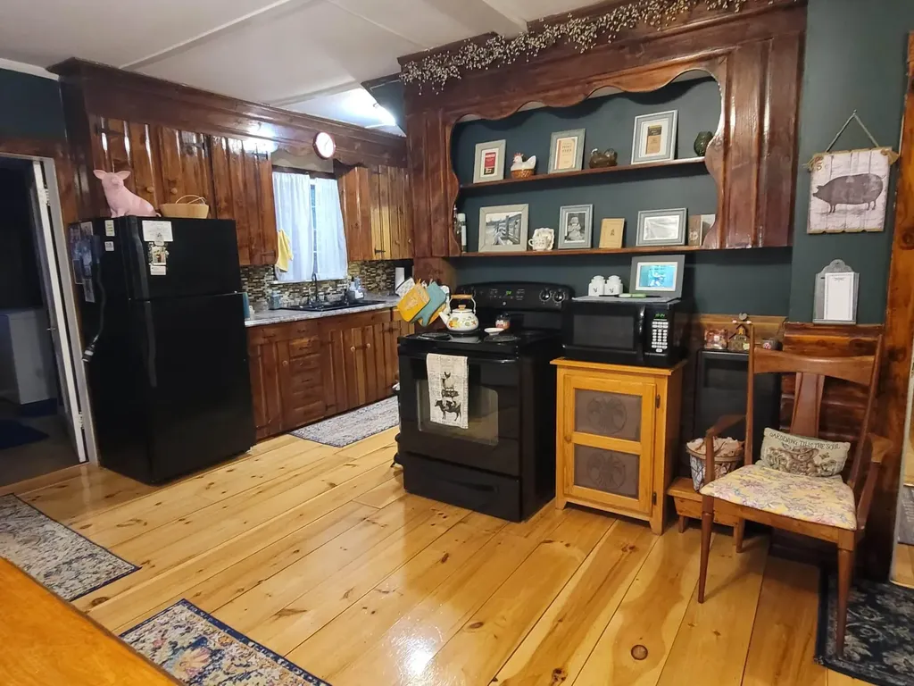 61 Pine Knoll Road Winthrop ME 04364