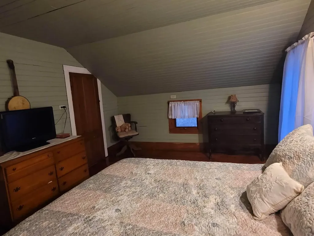 61 Pine Knoll Road Winthrop ME 04364