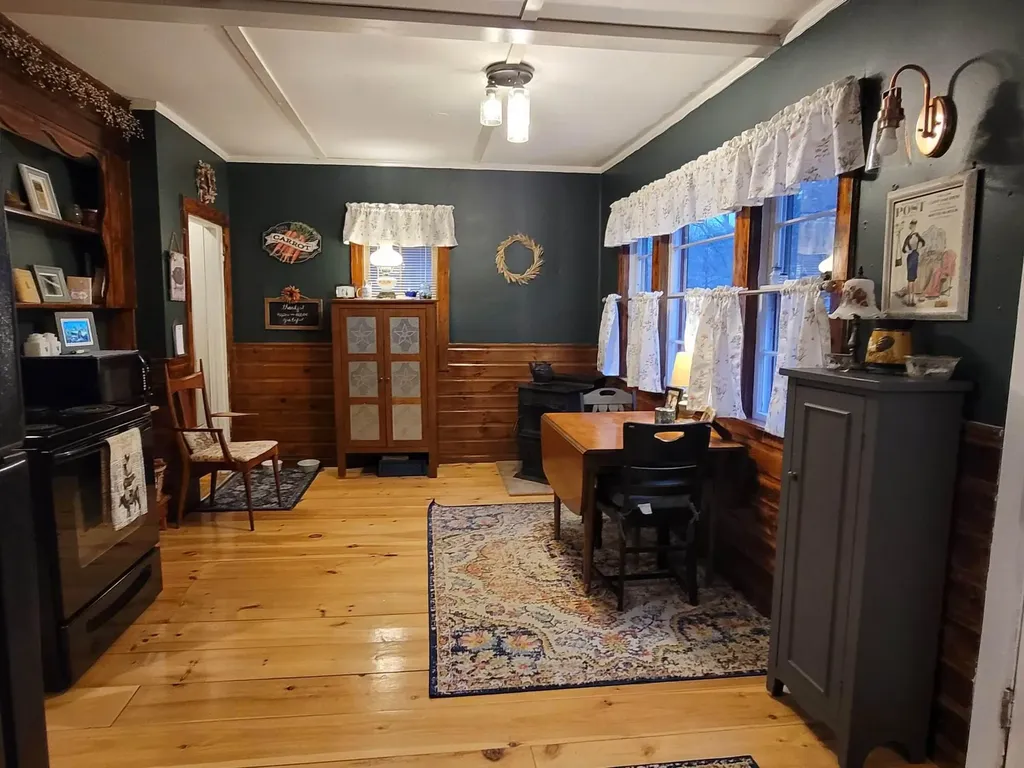 61 Pine Knoll Road Winthrop ME 04364