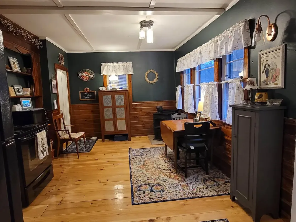 61 Pine Knoll Road Winthrop ME 04364