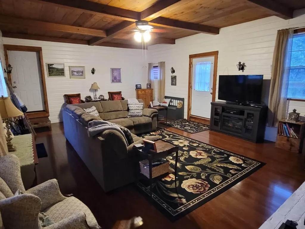61 Pine Knoll Road Winthrop ME 04364