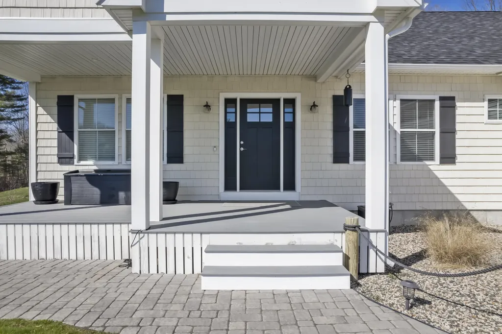 11 Higgins Drive Kennebunk ME 04043
