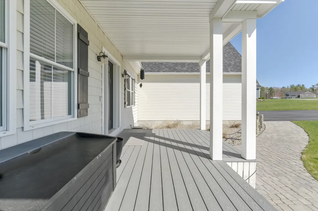 11 Higgins Drive Kennebunk ME 04043