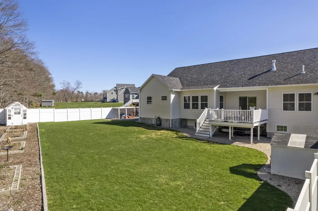 11 Higgins Drive Kennebunk ME 04043