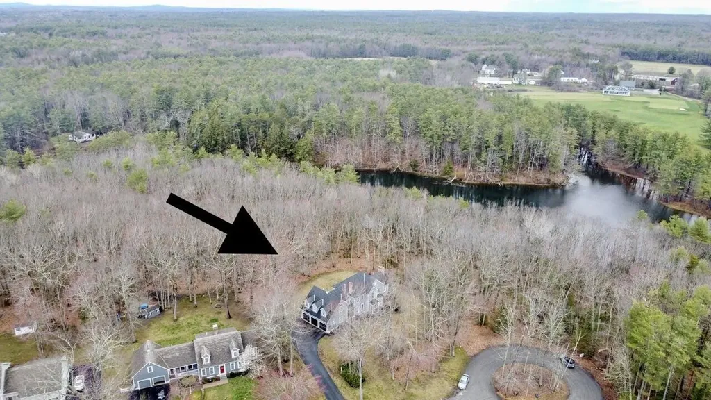 18 Ledgewater Drive Kennebunk ME 04043
