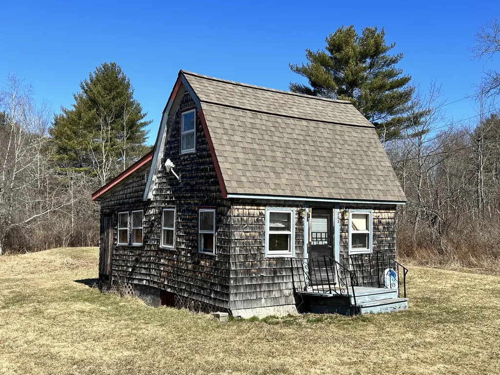343 Hopkins Road Washington ME 04574