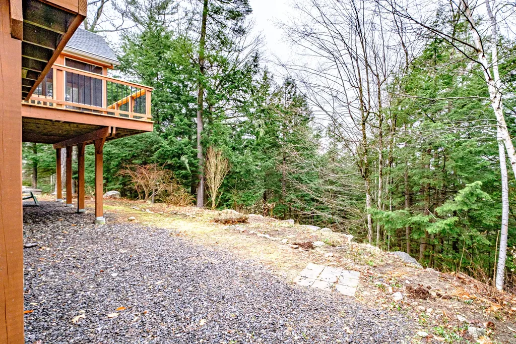 42 Winding Way Raymond ME 04071