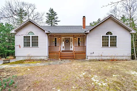 42 Winding Way Raymond ME 04071
