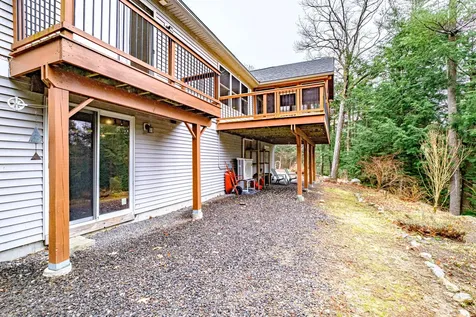 42 Winding Way Raymond ME 04071