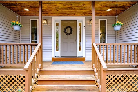 42 Winding Way Raymond ME 04071