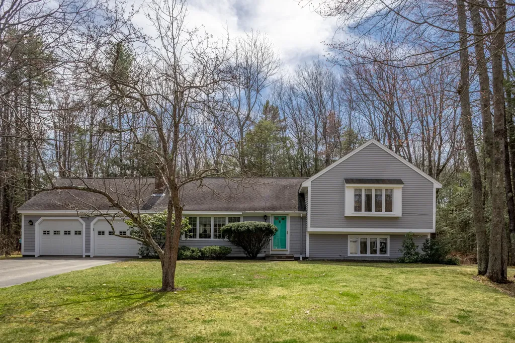 21 Bayview Terrace Saco ME 04072