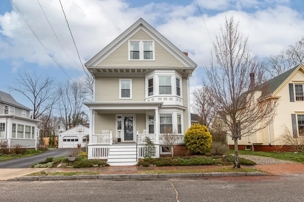 19 Richardson Street Portland ME 04103