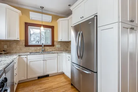 19 Richardson Street Portland ME 04103