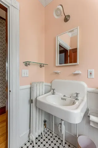 19 Richardson Street Portland ME 04103