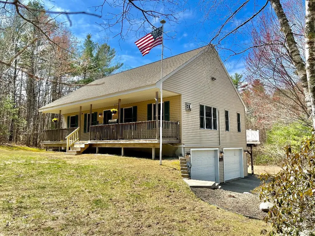 153 Spiller Hill Road Raymond ME 04071