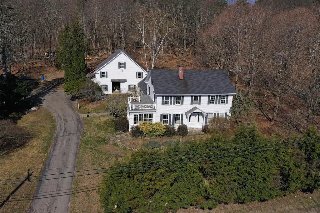 246 Route 133 Winthrop ME 04364