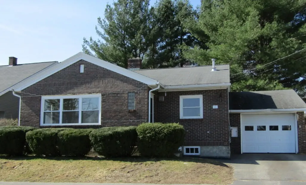 11 Spofford Street Lewiston ME 04240