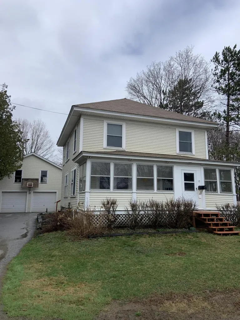 12 Sebasticook Avenue Newport ME 04953