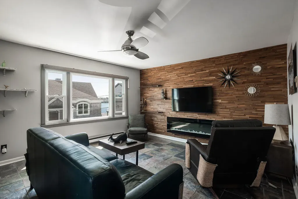 90 Freeman Street York ME 03909