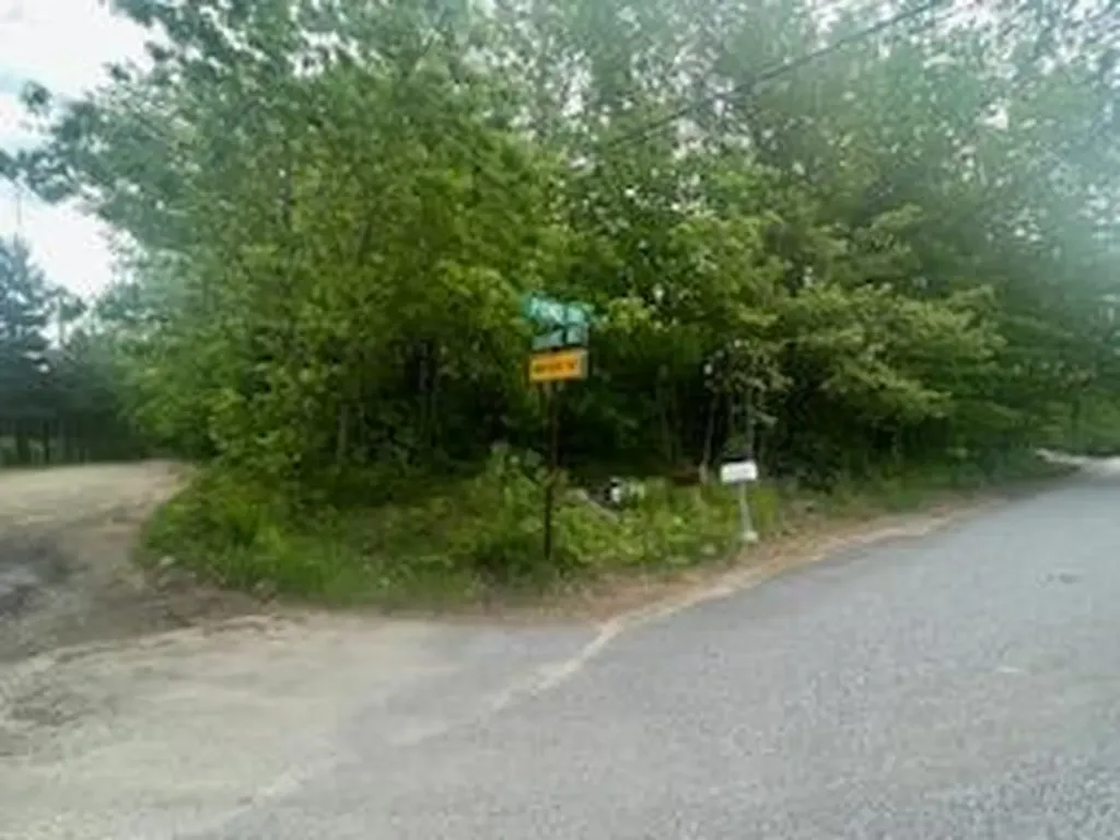 503 Pond Road Lewiston ME 04240