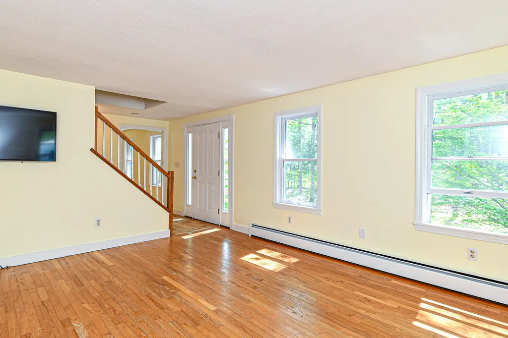 8 Chapman Lane Kennebunk ME 04043